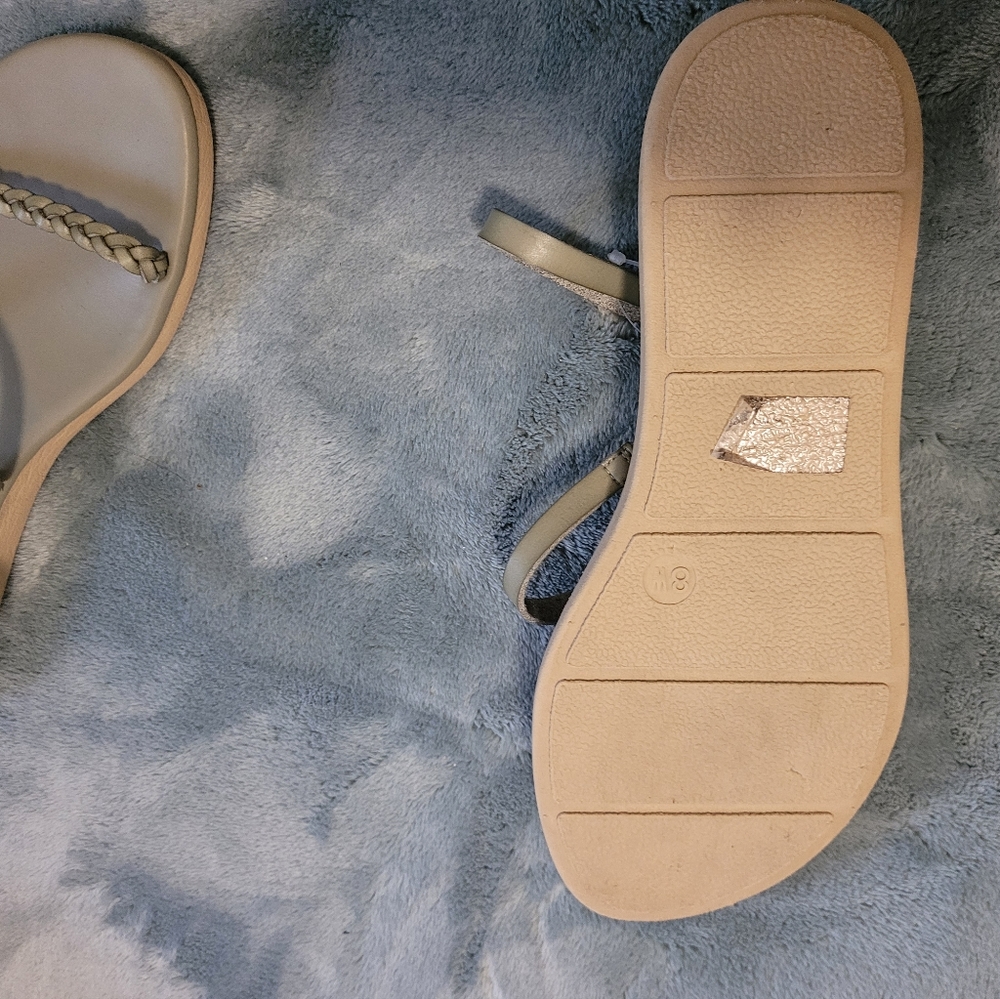 Sandals - Picture 5 of 5